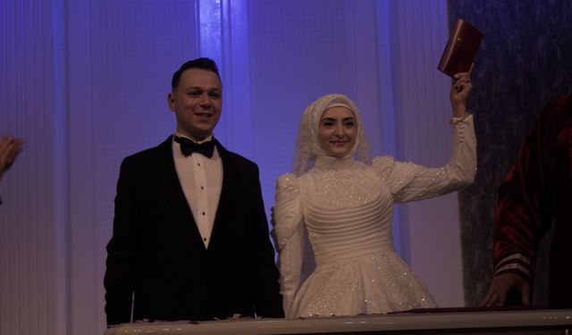 Ayşe ve Ali Rıza çiftinin mutlu günü