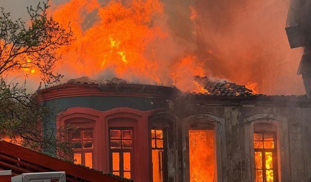 Kırklareli'nde tarihi binada yangın