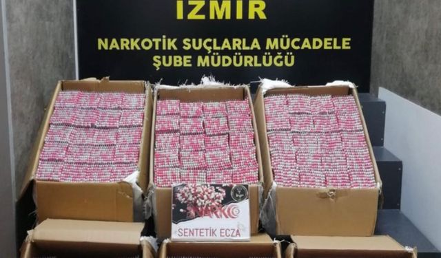 İzmir'de 120 bin 800 sentetik ecza ele geçirildi
