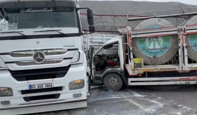 Karapınar'da korkutan kaza! Çekici ile süt tankeri çarpıştı