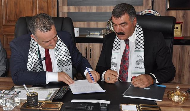 Filistin'in Salfeet ile Muş'un Korkut belediyeleri "kardeş" oldu