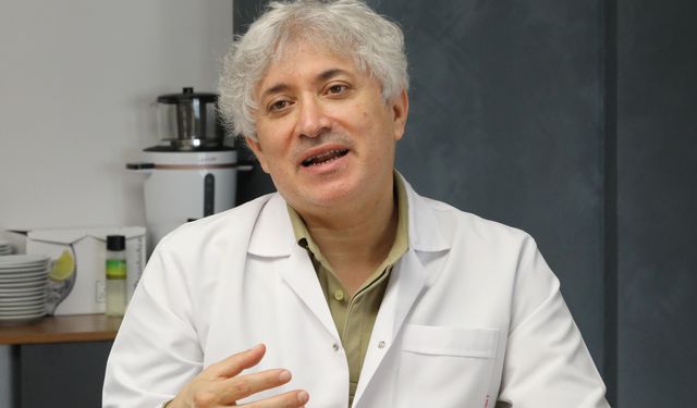 Dünyaca ünlü profesöre yapay zeka ile ürün tanıtmışlar