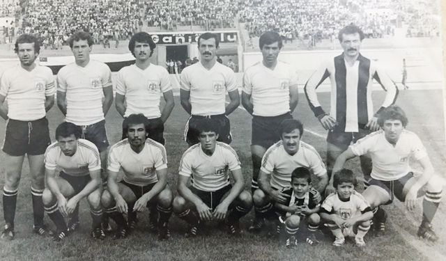 İmkanların kısıtlı olduğu yıllarda futbol oynadık
