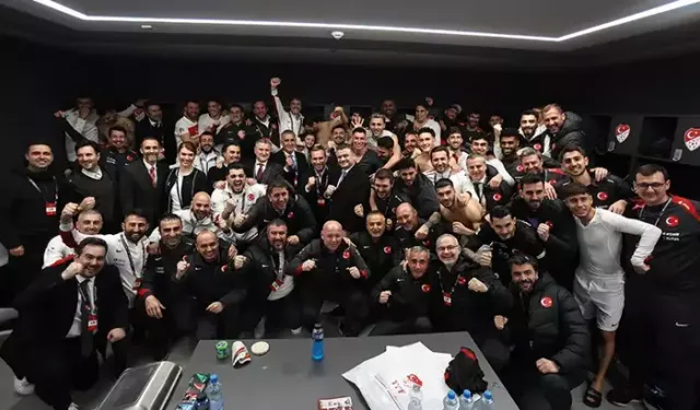 Cumhurbaşkanı Erdoğan'dan A Milli Futbol Takımı'na tebrik