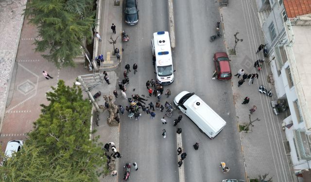 Tescilsiz motosiklet kazaya karıştı: 2 yaralı