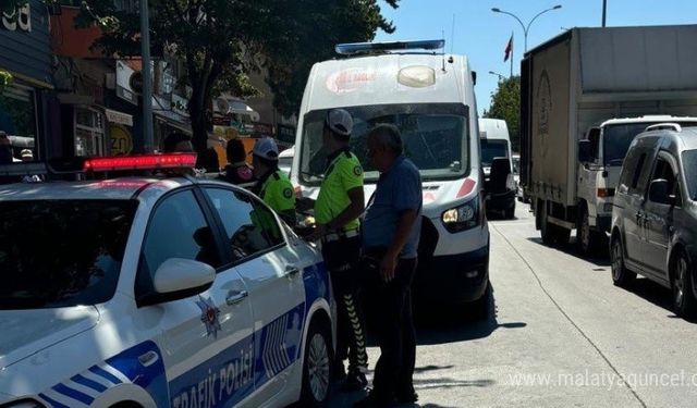 Ehliyetsiz sürücü motosiklet sürücüsünü yaraladı