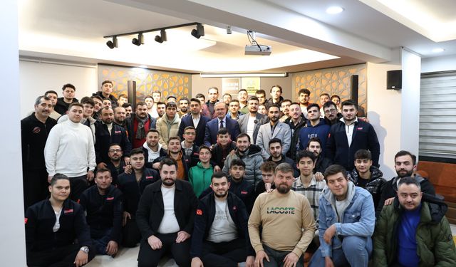 Çalışan gençlerin  sesi oluyorlar!