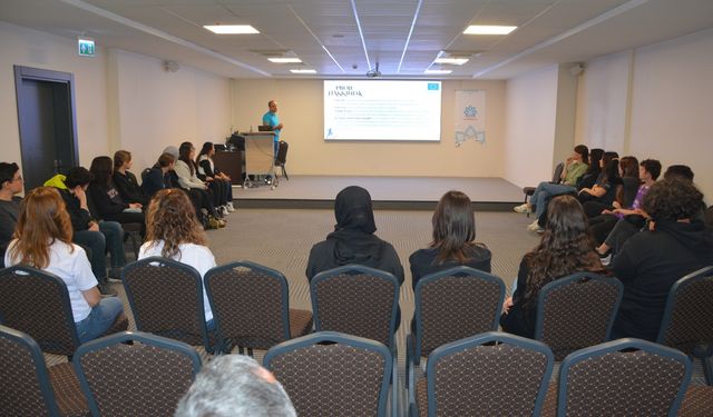 Konya'da liselilere Erasmus+ Proje yazma eğitimi verildi