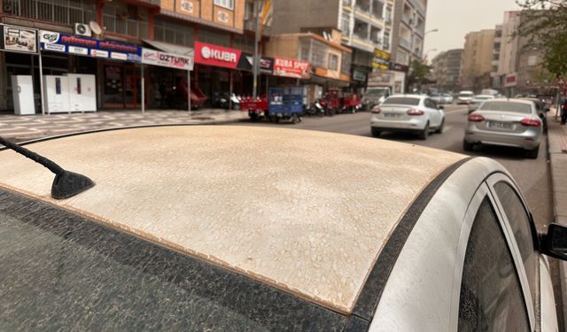 Türkiye'nin Güney Doğu'su toza gömüldü