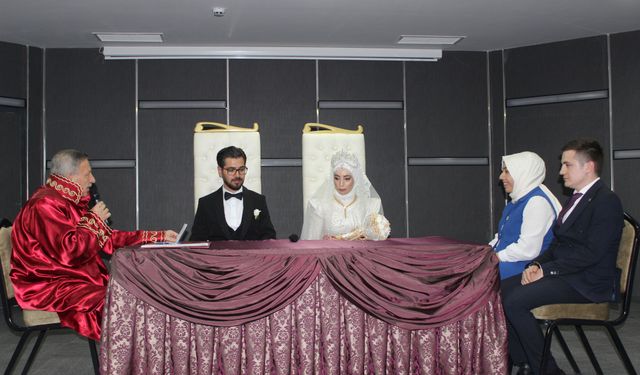 Büşra ile Ali Osman dünyaevine girdi