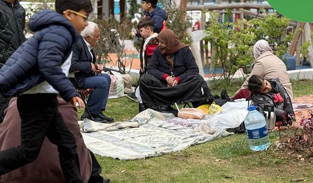 İstanbul'da eğitime deprem engeli!