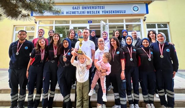 NEÜ öğrencilerinden Travma Rallisi’nde önemli başarı