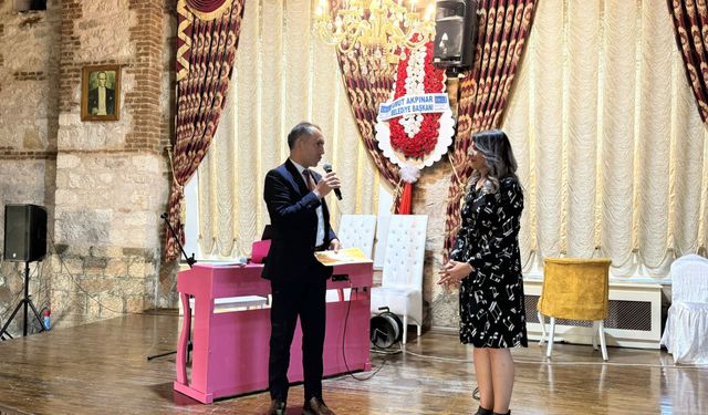Öğretmenlere sunulan akademi dersleri devam ediyor