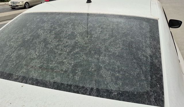 İstanbul’da sağanak yağışla beraber çamur yağdı