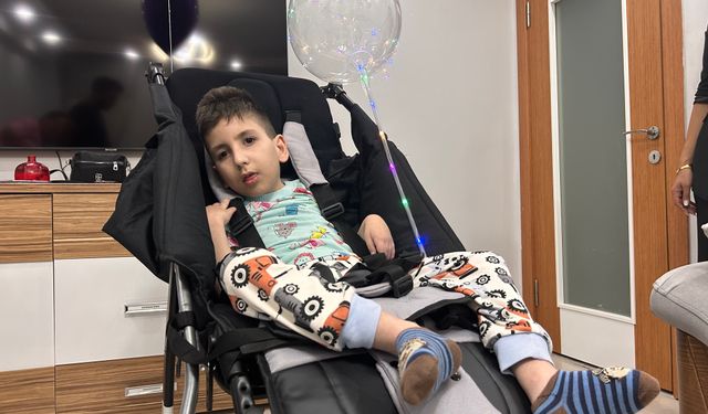 Sinek ısırığıyla hayatı kararan çocuk pusetine kavuştu