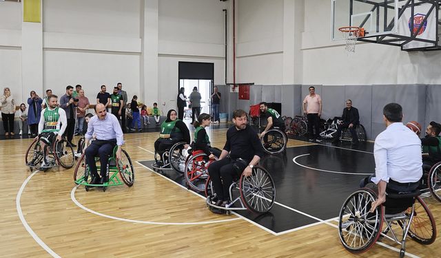 Altay, engellilerin yaşadığı zorluğu birebir hissetti
