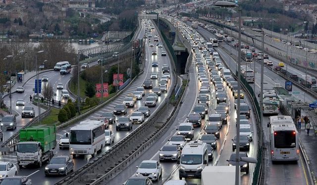 Konya'da trafik problemi giderek büyüyor!