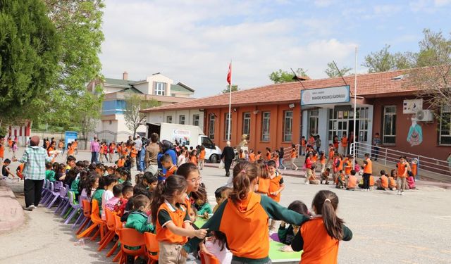 Cansuyu Derneği okullarda öğrencilere buluşuyor