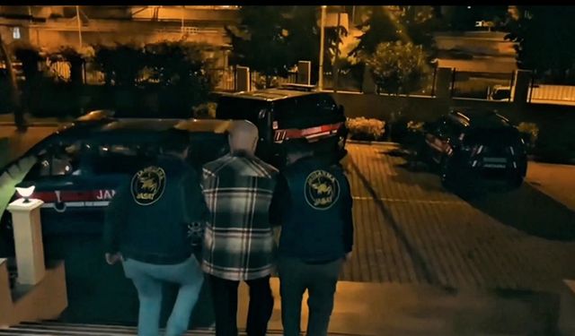 Biri kırmızı, diğeri yeşil bültenle aranıyordu!