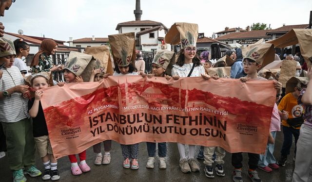 Miniklerden 1453 Fetih Yürüyüşü