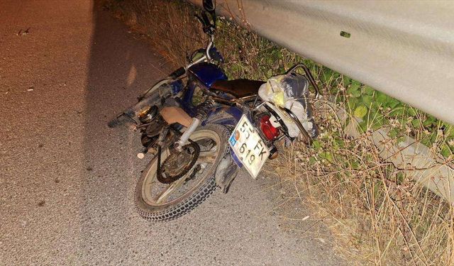 Devrilen motosikletin sürücüsü yaralandı