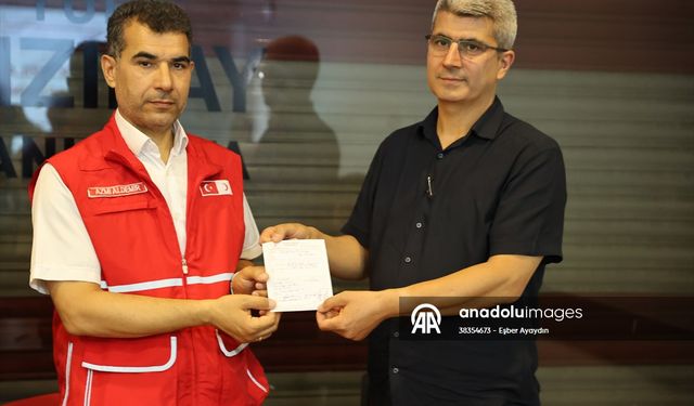 Öğrencilerin tiyatro geliri Gazzeli çocuklara bağışlandı