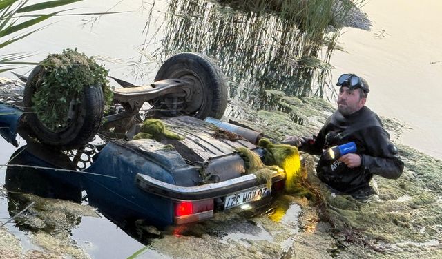 Suya düşen otomobildeki 3 kişi kurtarıldı