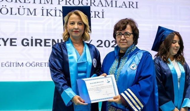 Üniversite hayalini 51 yaşında 2.’likle tamamladı