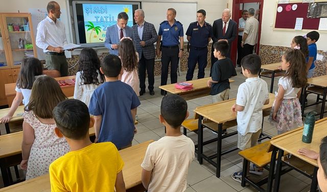 Kulu’da 7 bin 600 öğrenci karne heyecanı yaşadı