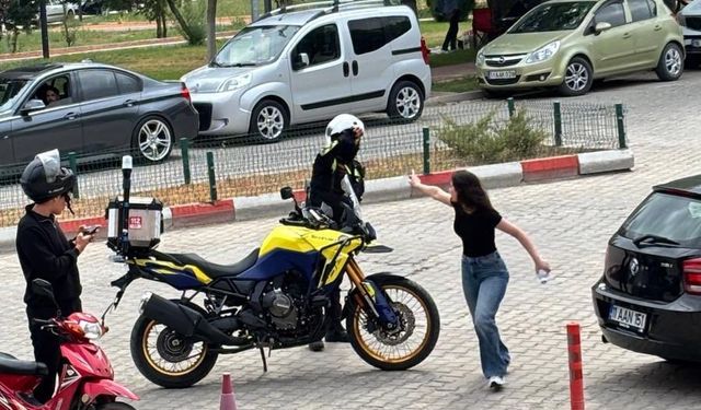 Kimliğini unutan öğrencinin imdadına polis yetişti