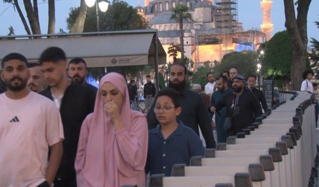 Vatandaşlar Kurban Bayramı namazını Ayasofya’da kıldı