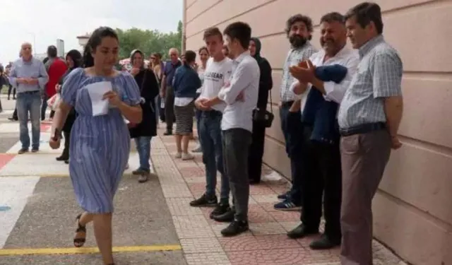 Adayların bazıları AYT sınavına son anda yetişti