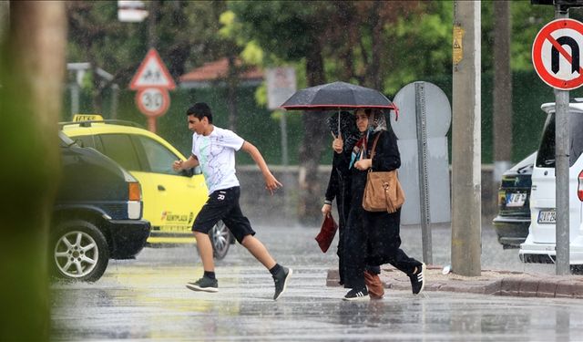 Konyalılar evden çıkarken dikkat! Gök gürültülü sağanak geliyor