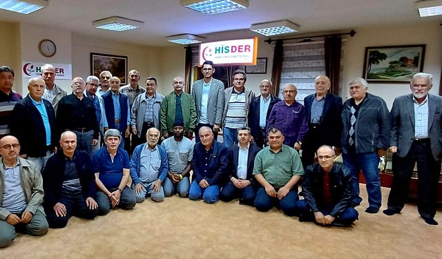 Aydın toplumun vicdanı olmalıdır