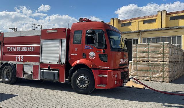 Yangın güneş enerjisi panellerine sıçradı