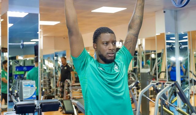 Konyaspor salonda çalıştı