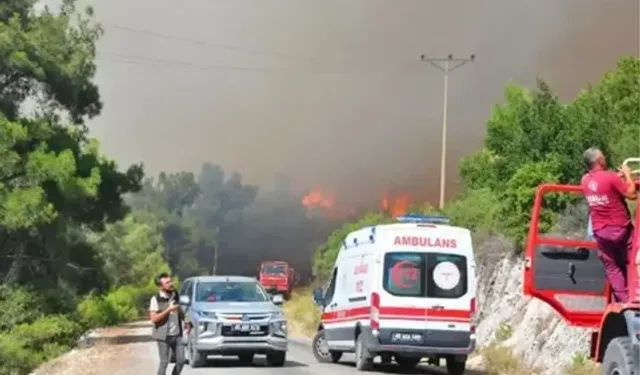 Yangın nedeniyle 3 mahalle tahliye ediliyor