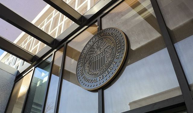 Küresel piyasalarda kritik dönemeç: Fed yeni başkanıyla ilk kararını açıklayarak kartları yeniden dağıttı!