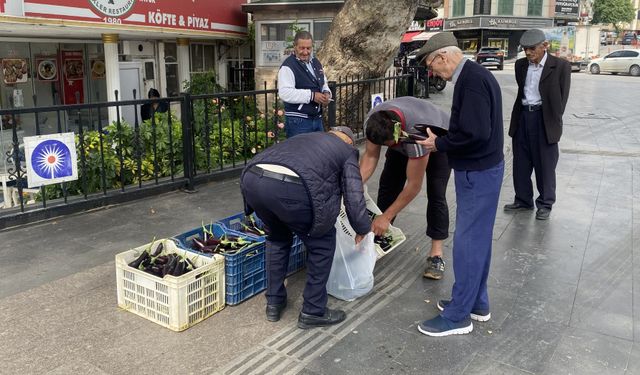 Maliyetler kurtarmayınca bedava dağıttı