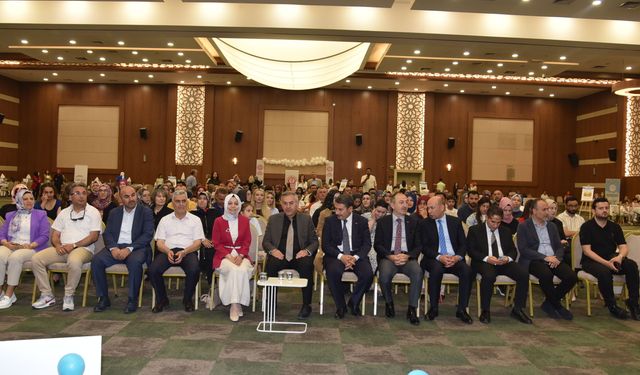 Konya’da muhteşem yıl sonu kapanışı: Dilimizin Zenginlikleri projesi şenlikle taçlandı!
