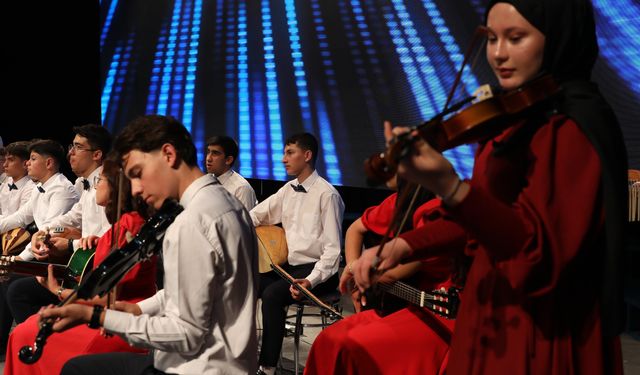 Konya'da meslek liselerinden büyüleyen gece!