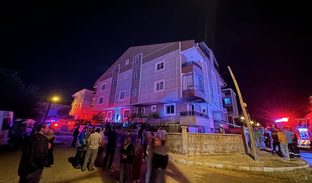 Mahalleyi duman sardı, 2 kişi hastaneye kaldırıldı