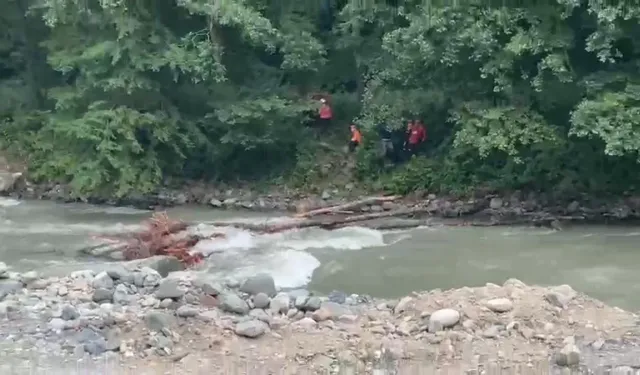 Yürekleri dağlayan çifte acı! Hem kayıp gençten hem de kurtarma ekibinden kara haber