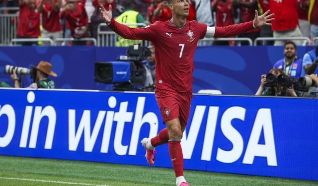Amerika'da Portekiz rüzgarı: Cristiano Ronaldo şov yaptı, Özbekistan dağıldı