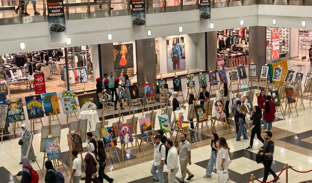 Bir sergiden fazlası: Gençlerin iç dünyası tuvalde
