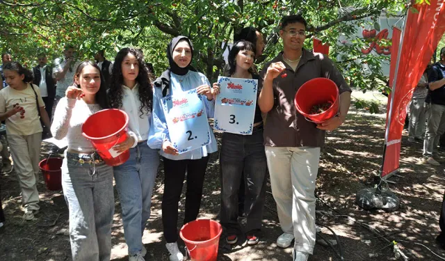 Üreticiler bahçede kıran kırana yarıştı! Konya’nın dünyaca ünlü lezzetinde hasat başladı