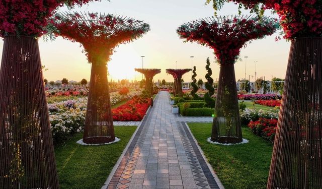 Konya’da görsel şölen başladı: Mevlana Gül Parkı kapılarını yeniden açtı!