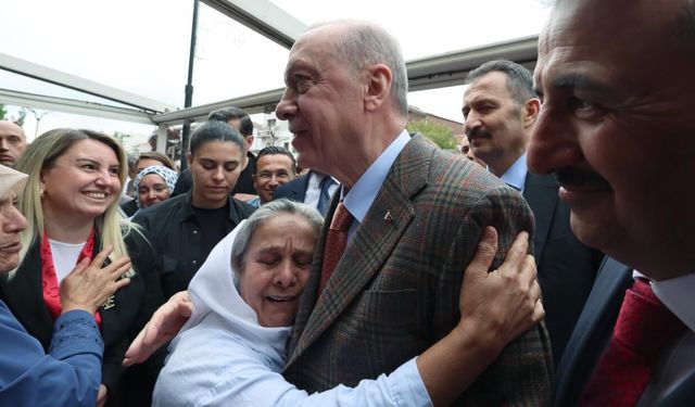 Cumhurbaşkanı Erdoğan Edirne’de: Tarihi açılış öncesi sürpriz durak ve vatandaşla samimi anlar