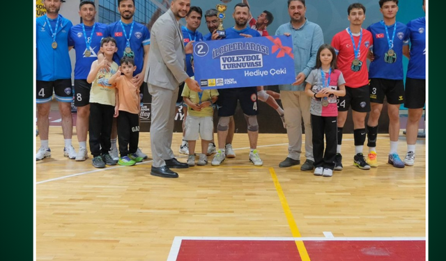 İlçeler arası voleybol turnuvasının şampiyonu belli oldu!