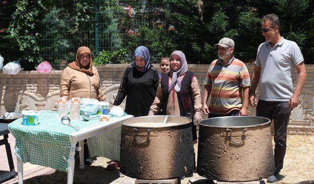 Meram’da imece ruhu aşure kazanında buluştu